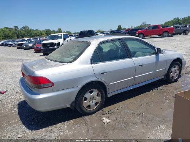 2001 Honda Accord 3.0 Ex მანქანა იყიდება აუქციონზე, vin: 1HGCG16511A037069, აუქციონის ნომერი: 45123256