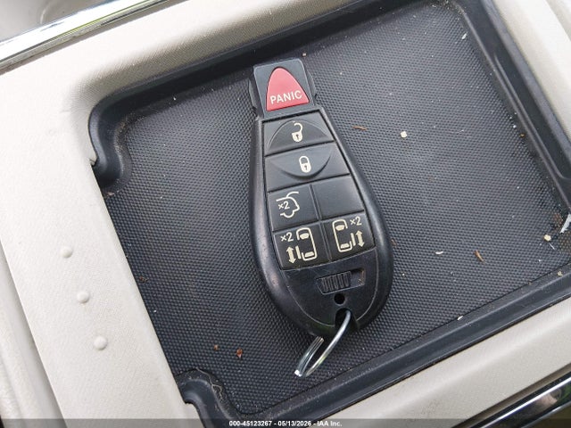 2014 Chrysler Town & Country Touring მანქანა იყიდება აუქციონზე, vin: 2C4RC1BG6ER251519, აუქციონის ნომერი: 45123267