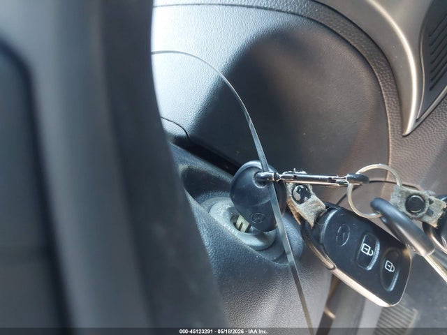 Продажа на аукционе авто 2015 Hyundai Tucson Se, vin: KM8JUCAG6FU970860, номер лота: 45123291