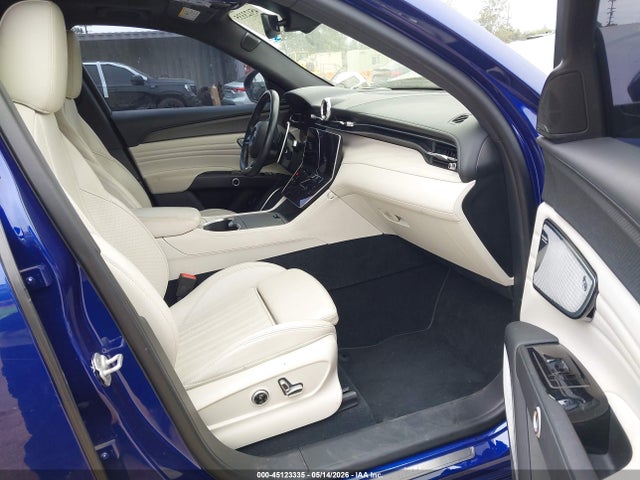 2023 Maserati Grecale Modena მანქანა იყიდება აუქციონზე, vin: ZN682AVM5P7438575, აუქციონის ნომერი: 45123335