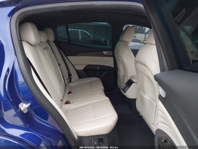 2023 Maserati Grecale Modena მანქანა იყიდება აუქციონზე, vin: ZN682AVM5P7438575, აუქციონის ნომერი: 45123335