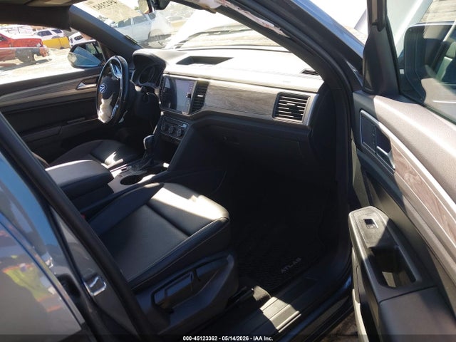 2020 Volkswagen Atlas Cross Sport 2.0t Se W/technology/2.0t Se W/technology R-line მანქანა იყიდება აუქციონზე, vin: 1V25C2CA6LC200878, აუქციონის ნომერი: 45123362