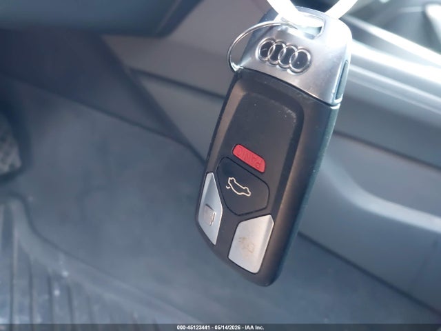 WAULMAF4XJN008075 Audi A4 2.0t Tech Ultra Premium/2.0t Ultra Premium