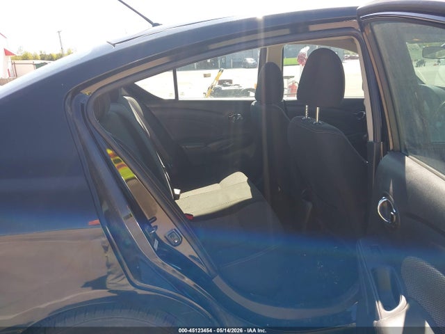 3N1CN7AP8JL879550 Nissan Versa 1.6 Sv