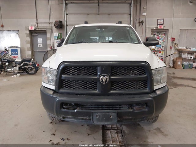 45123461 :رقم المزاد ، 3C6TR5CT3JG306698 vin ، 2018 Ram 2500 مزاد بيع