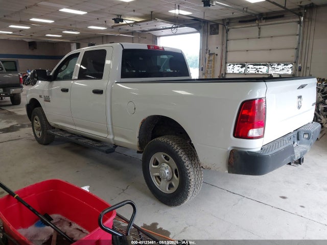 45123461 :رقم المزاد ، 3C6TR5CT3JG306698 vin ، 2018 Ram 2500 مزاد بيع