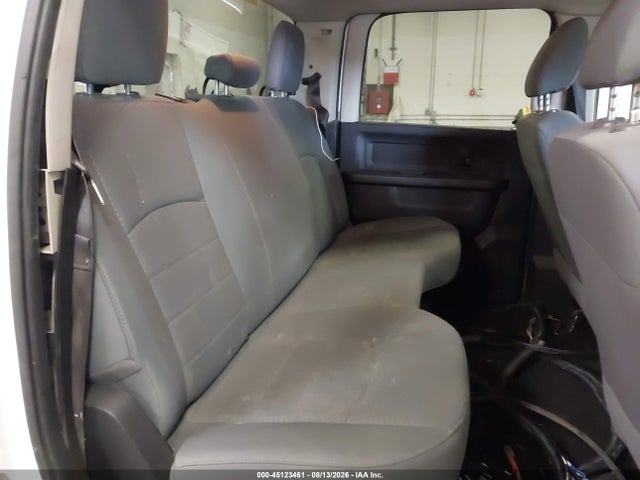 45123461 :رقم المزاد ، 3C6TR5CT3JG306698 vin ، 2018 Ram 2500 مزاد بيع