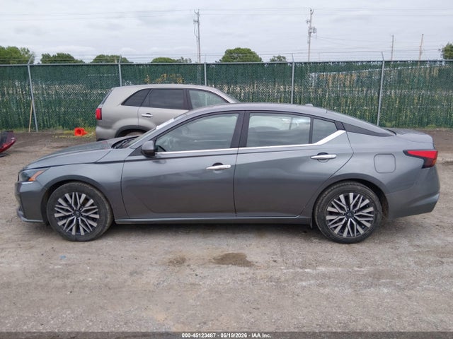 1N4BL4DV3PN358287 Nissan Altima Sv Fwd