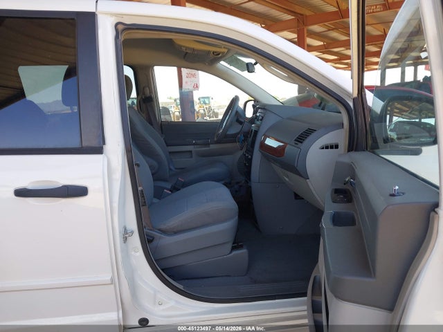 Продаж на аукціоні авто 2008 Chrysler Town & Country Lx, vin: 2A8HR44HX8R618811, номер лоту: 45123497