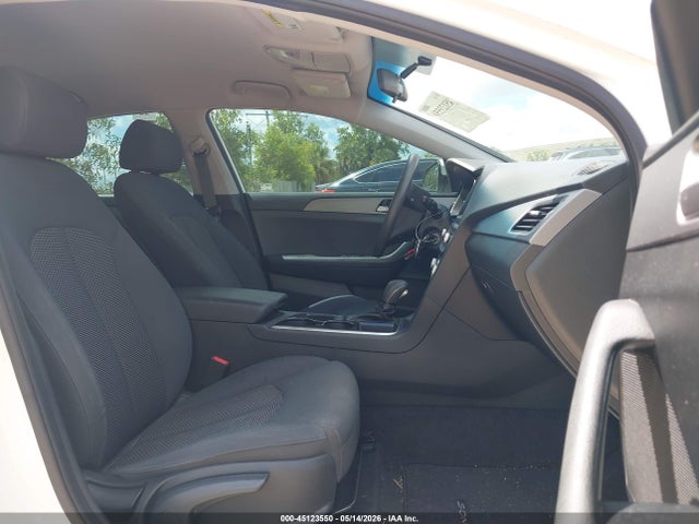 Продажа на аукционе авто 2019 Hyundai Sonata Se, vin: 5NPE24AF7KH797606, номер лота: 45123550