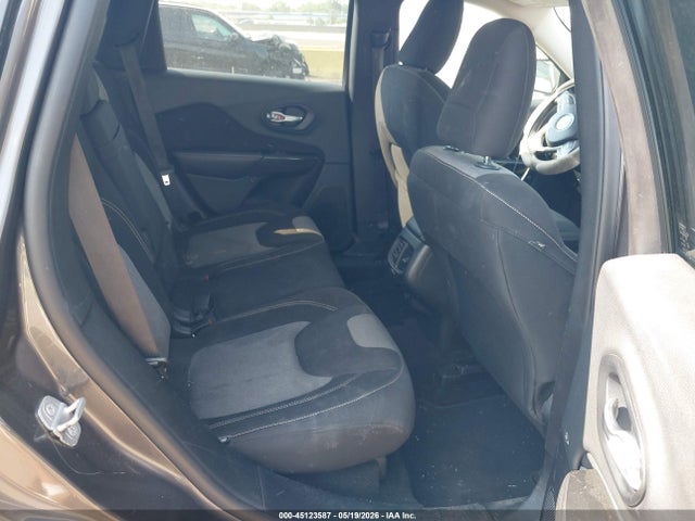 45123587 :رقم المزاد ، 1C4PJMCS8EW137918 vin ، 2014 Jeep Cherokee Latitude مزاد بيع
