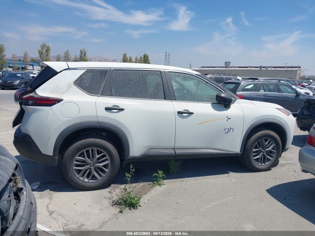 5N1BT3AB3PC795874 Nissan Rogue S Intelligent Awd
