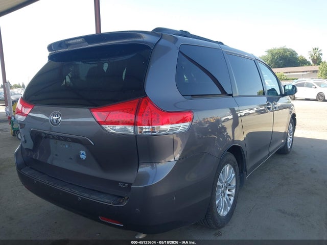 Aukcja sprzedaży 2013 Toyota Sienna Xle V6 8 Passenger, vin: 5TDYK3DC7DS321023, numer aukcji: 45123604