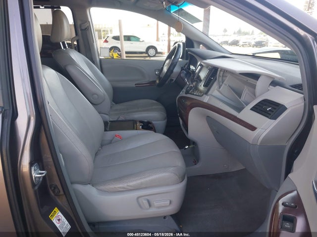 Aukcja sprzedaży 2013 Toyota Sienna Xle V6 8 Passenger, vin: 5TDYK3DC7DS321023, numer aukcji: 45123604