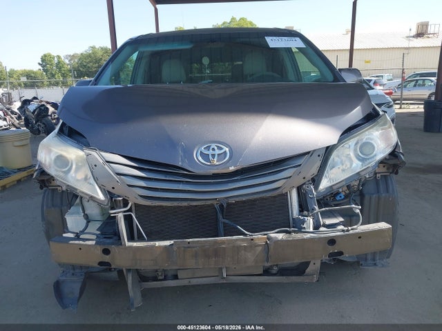 Aukcja sprzedaży 2013 Toyota Sienna Xle V6 8 Passenger, vin: 5TDYK3DC7DS321023, numer aukcji: 45123604