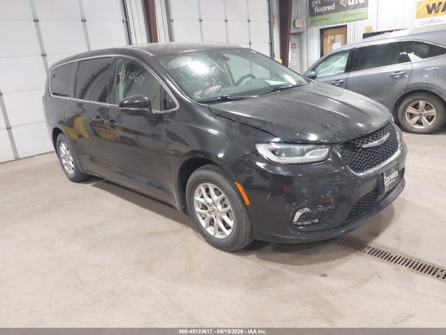 Продажа на аукционе авто 2023 Chrysler Pacifica Touring L, vin: 2C4RC1BG4PR596793, номер лота: 45123617