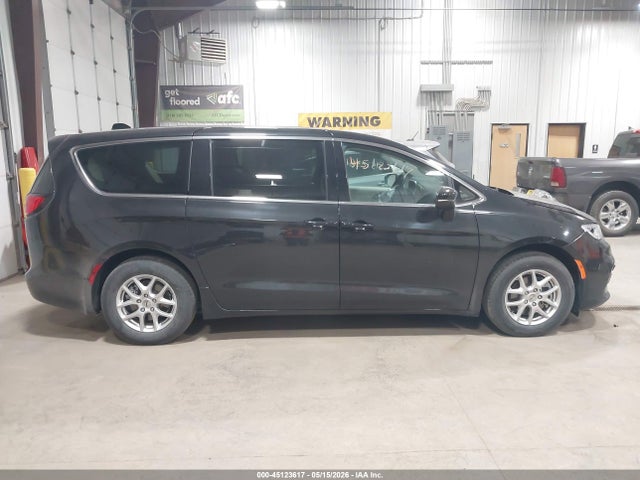 Продаж на аукціоні авто 2023 Chrysler Pacifica Touring L, vin: 2C4RC1BG4PR596793, номер лоту: 45123617