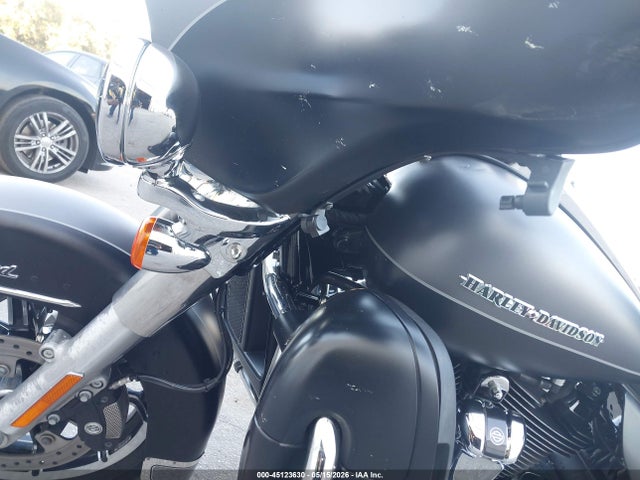 1HD1KED18HB663376 Harley-Davidson Flhtk Ultra Limited