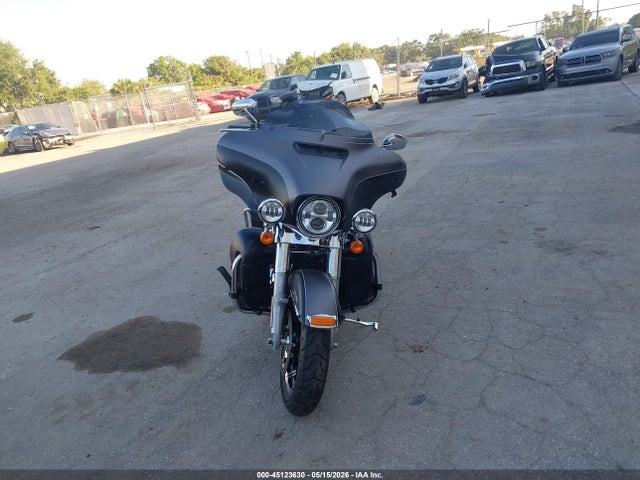 1HD1KED18HB663376 Harley-Davidson Flhtk Ultra Limited