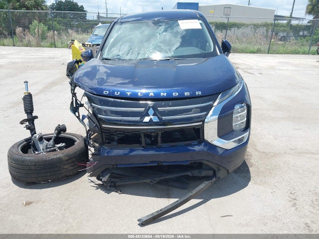 45123654 :رقم المزاد ، JA4J3VA82SZ057290 vin ، 2025 Mitsubishi Outlander Se 2.5 2wd مزاد بيع