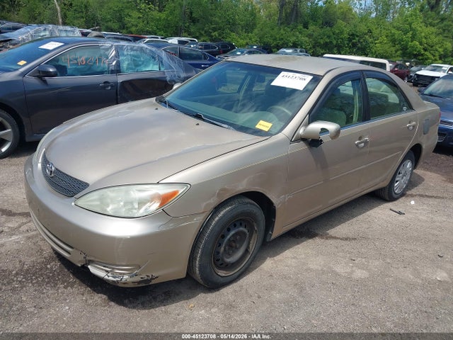45123708 :رقم المزاد ، 4T1BE32K82U030218 vin ، 2002 Toyota Camry Le مزاد بيع