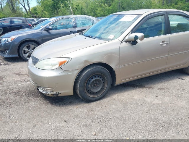 45123708 :رقم المزاد ، 4T1BE32K82U030218 vin ، 2002 Toyota Camry Le مزاد بيع