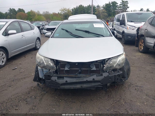 4T1BD1FK6EU130663 Toyota Camry Hybrid Se Limited Edition