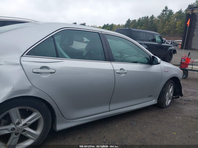 4T1BD1FK6EU130663 Toyota Camry Hybrid Se Limited Edition