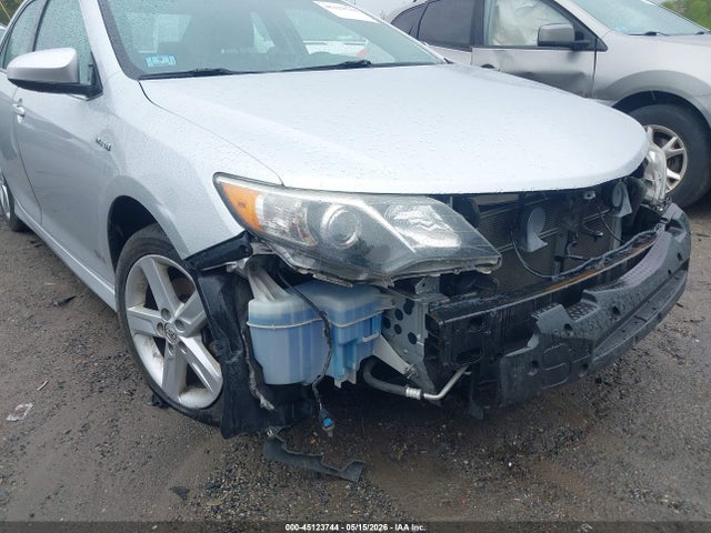 4T1BD1FK6EU130663 Toyota Camry Hybrid Se Limited Edition