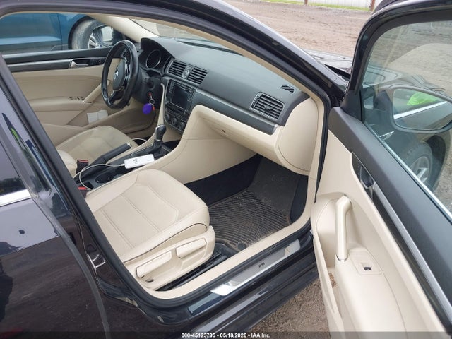 Volkswagen Passat 1.8t R-line 2017 1VWDT7A3XHC044153 Image 5