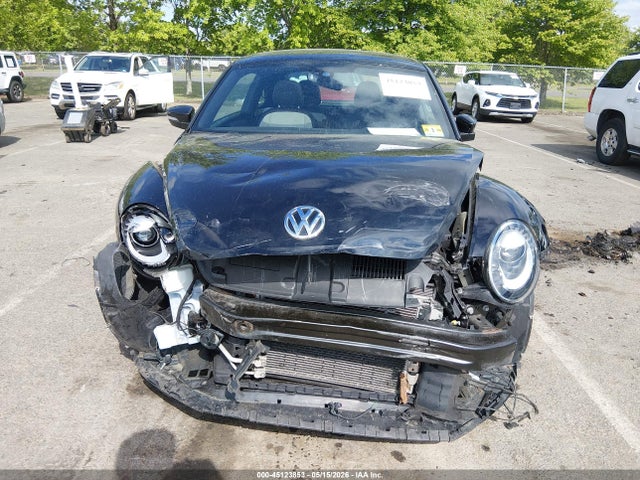 2018 Volkswagen Beetle 2.0t Se მანქანა იყიდება აუქციონზე, vin: 3VWJD7AT3JM714176, აუქციონის ნომერი: 45123853