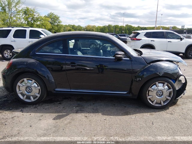 2018 Volkswagen Beetle 2.0t Se მანქანა იყიდება აუქციონზე, vin: 3VWJD7AT3JM714176, აუქციონის ნომერი: 45123853