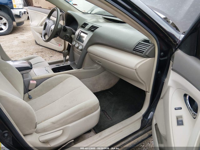 45123855 :رقم المزاد ، 4T1BF3EKXAU095613 vin ، 2010 Toyota Camry Le مزاد بيع