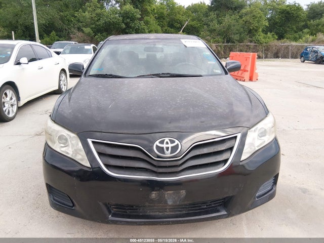 45123855 :رقم المزاد ، 4T1BF3EKXAU095613 vin ، 2010 Toyota Camry Le مزاد بيع