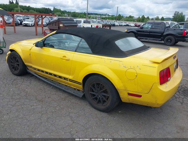 2005 Ford Mustang მანქანა იყიდება აუქციონზე, vin: 1ZVHT84NX55233051, აუქციონის ნომერი: 45123862