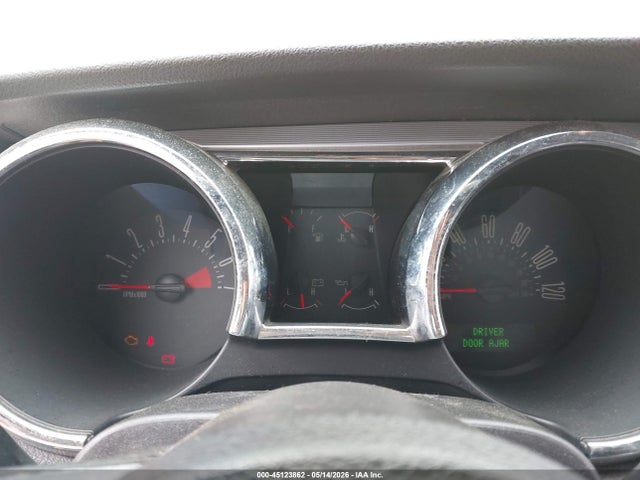 2005 Ford Mustang მანქანა იყიდება აუქციონზე, vin: 1ZVHT84NX55233051, აუქციონის ნომერი: 45123862