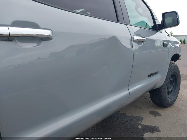 5TFHY5F19KX805756 Toyota Tundra Limited 5.7l V8
