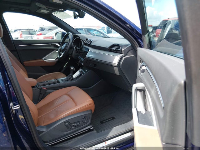 2021 Audi Q3 Premium Plus 45 Tfsi S Line Quattro Tiptronic მანქანა იყიდება აუქციონზე, vin: WA1EECF36M1111639, აუქციონის ნომერი: 45123925