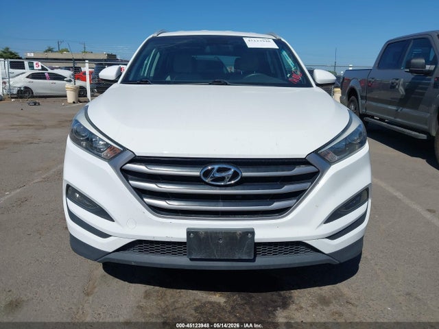 KM8J3CA40JU702713 Hyundai TUCSON SEL