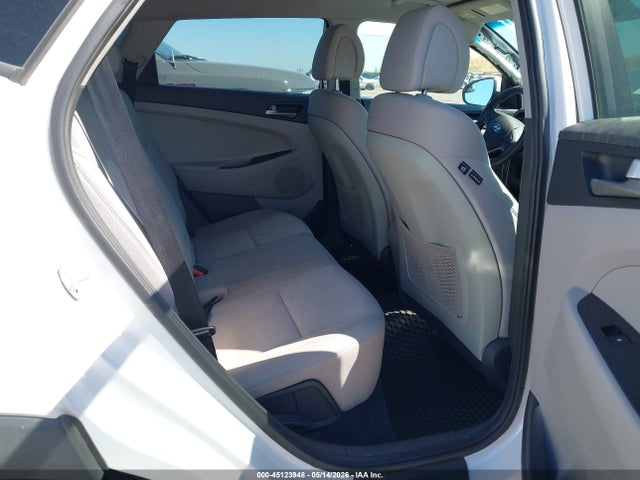 KM8J3CA40JU702713 Hyundai TUCSON SEL