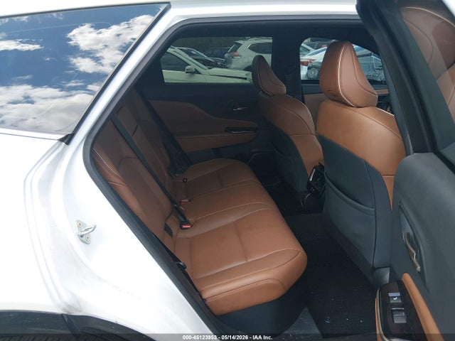2025 Toyota Crown Signia Xle მანქანა იყიდება აუქციონზე, vin: JTDACAAJ1S3019702, აუქციონის ნომერი: 45123953