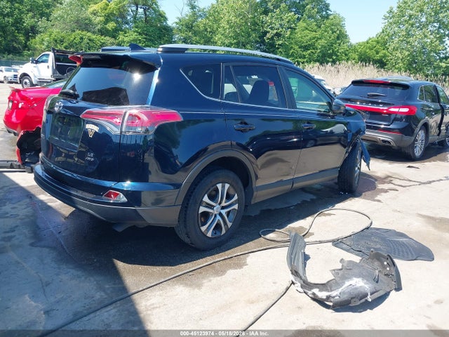 2017 Toyota Rav4 Le მანქანა იყიდება აუქციონზე, vin: JTMBFREV9HJ700881, აუქციონის ნომერი: 45123974