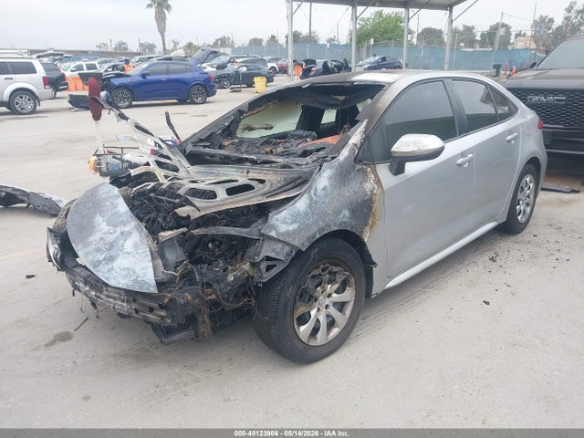 Toyota COROLLA LE 2021 5YFEPMAE5MP244905 Image 2