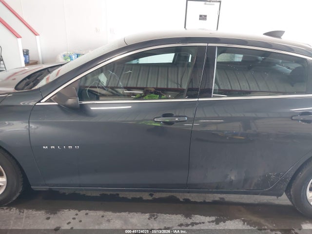 1G1ZC5ST8LF153240 Chevrolet Malibu Fwd 1fl