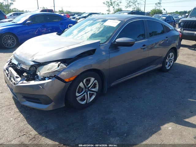 Aukcja sprzedaży 2018 Honda Civic Lx, vin: 19XFC2E52JE027341, numer aukcji: 45124104