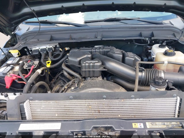 45124111 :رقم المزاد ، 1FDRF3G65FEA04635 vin ، 2015 Ford F-350 Chassis Xl مزاد بيع