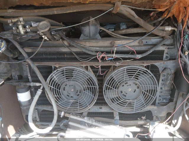 45124158 :رقم المزاد ، 1GBKP37W8K3311388 vin ، 1989 Chevrolet P30 مزاد بيع
