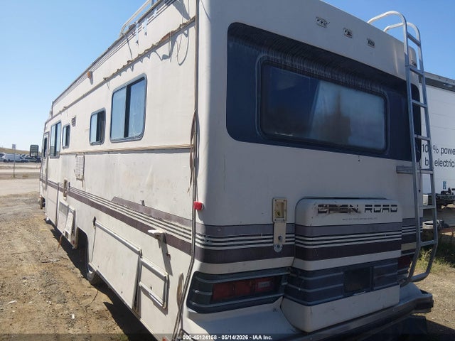45124158 :رقم المزاد ، 1GBKP37W8K3311388 vin ، 1989 Chevrolet P30 مزاد بيع