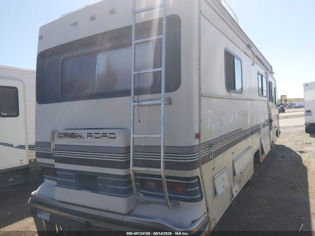 45124158 :رقم المزاد ، 1GBKP37W8K3311388 vin ، 1989 Chevrolet P30 مزاد بيع