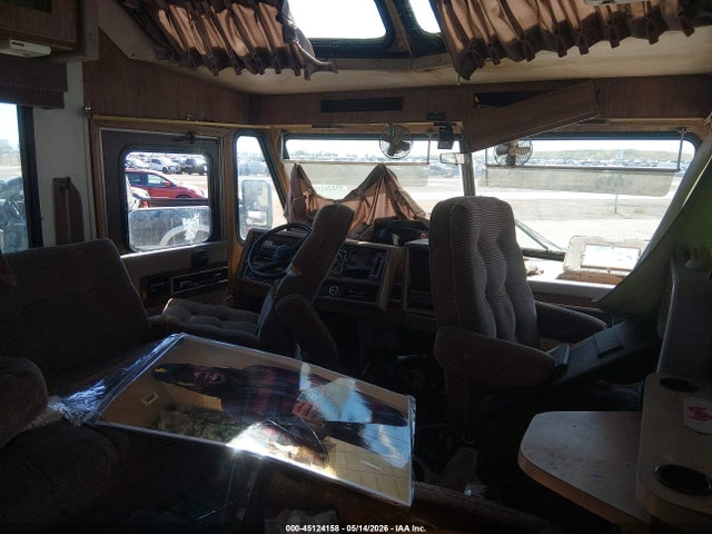 45124158 :رقم المزاد ، 1GBKP37W8K3311388 vin ، 1989 Chevrolet P30 مزاد بيع